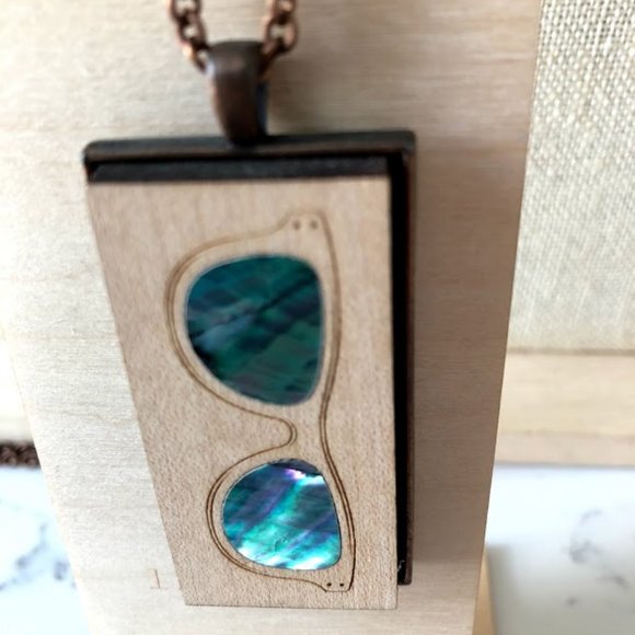 NECKLACE - Picture 2 of 2